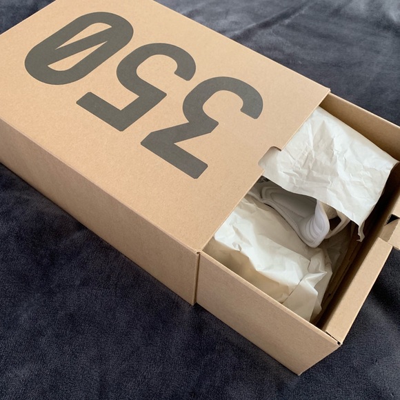 Yeezy 360 V2 Triple White BRAND NEW - Picture 2 of 8